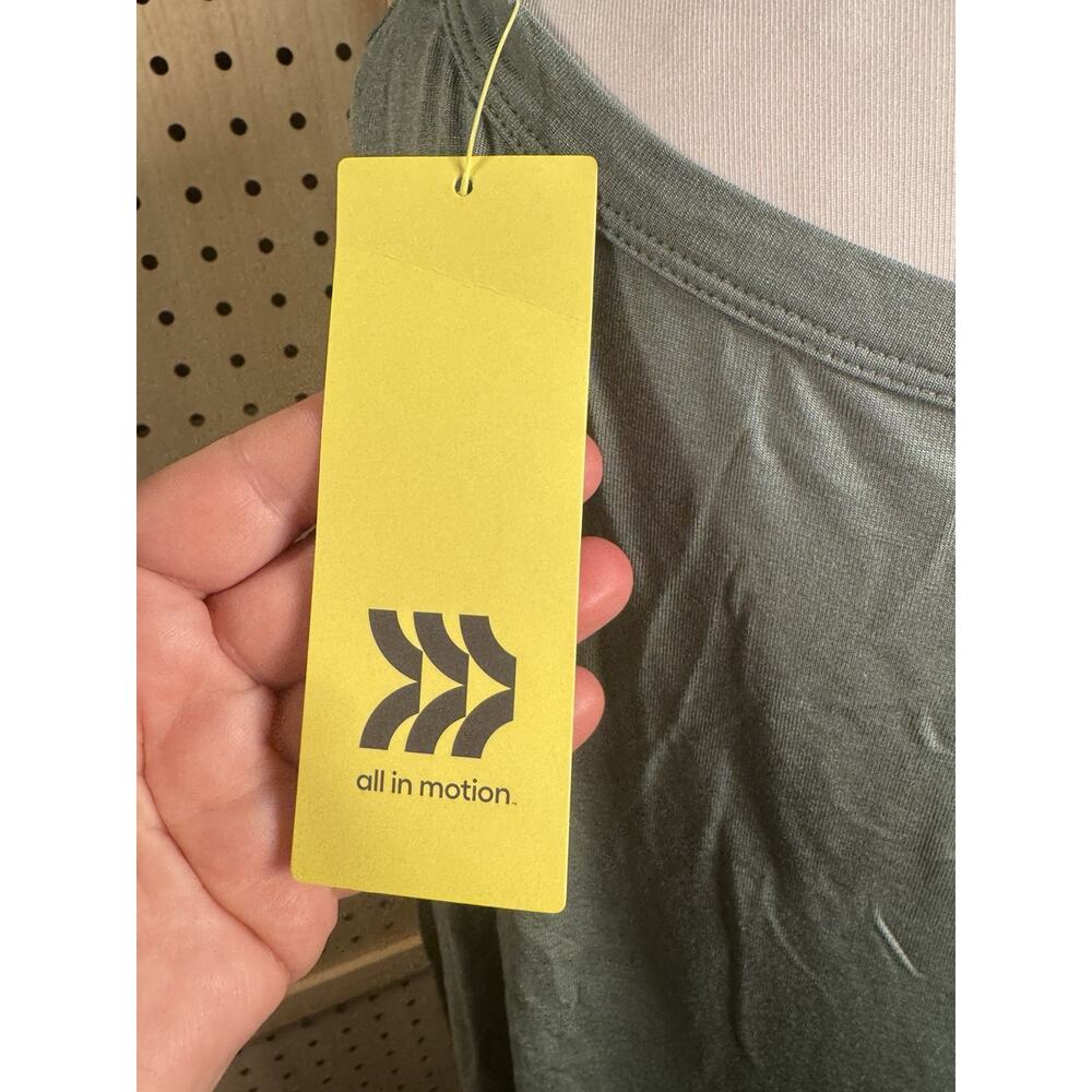 Target Size 4X Set Of 5 All In Motion Tops NWT NWT - image 13